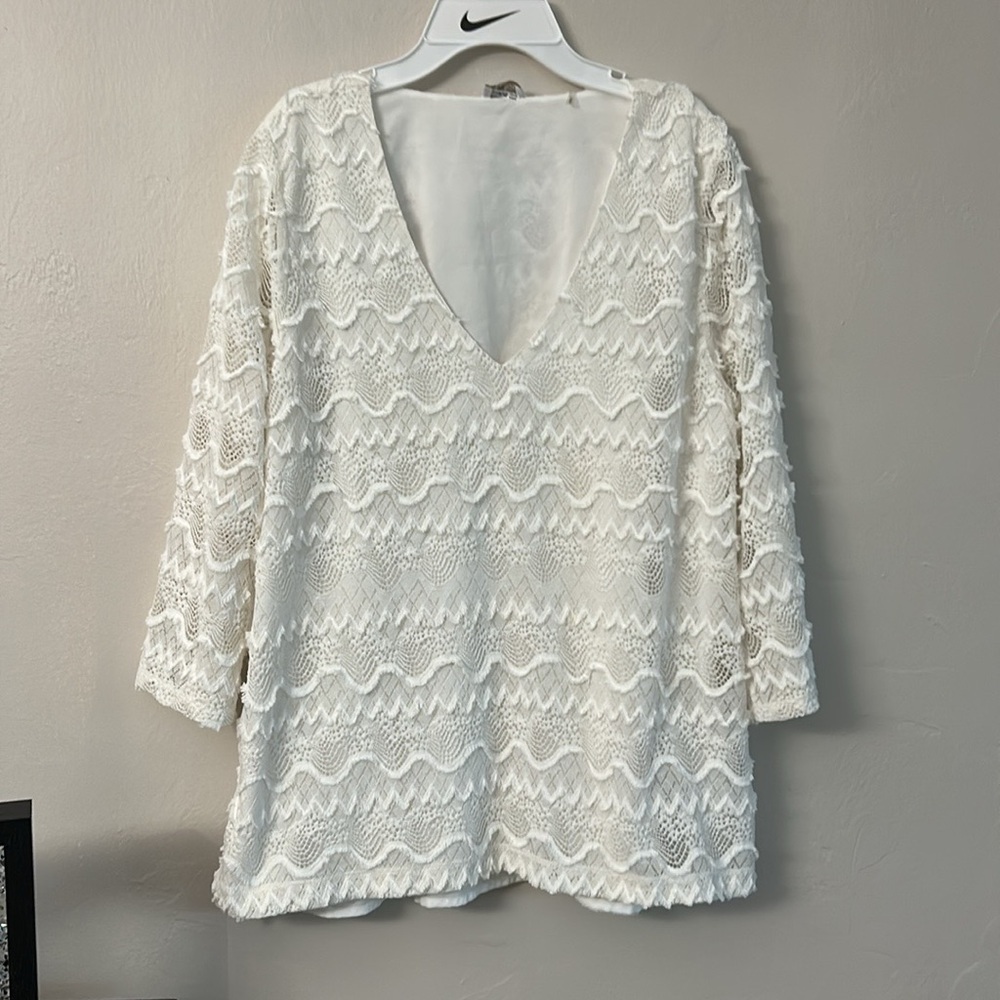 White crochet/lace lined top and pants - Picture 3 of 9